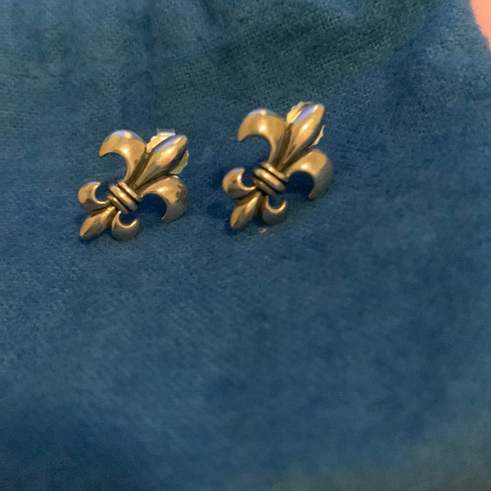 Mignon faget fleur de lis  earring and ring set Size 8